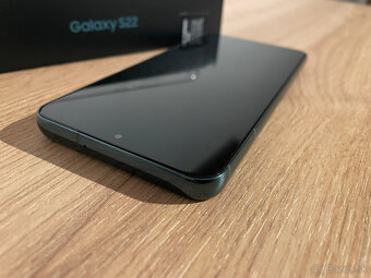 Samsung Galaxy S22 128GB - 6