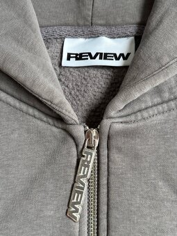 review šedá mikina - 6