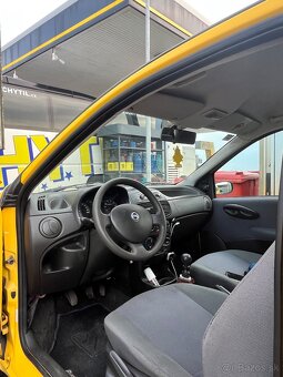 Fiat Punto 1.2 - 6