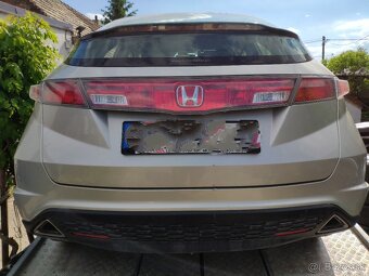 Rozpredam civic 2009 1,8vtec - 6