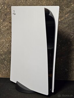Playstation 5 s mechanikou, 825Gb, RGB drziak na stenu - 6