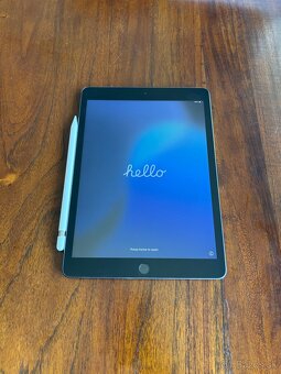Ipad 8th GENERATION Wi-Fi, 128GB - 6