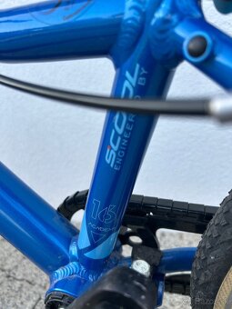 Predám ultraľahký bicykel Academy Grade 3 veľkosť 16” - 6