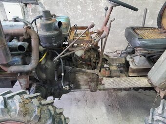 Predam traktor tatra 805 kačena, motor 25 multicar - 6