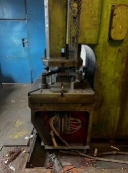 Rok výroby 1963, excentrický lis LE 400 - 6