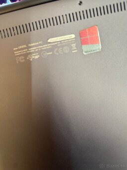 ASUS Zenbook UX305LA - 6