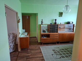 Trojizbový byt s balkónom v pokojnej lokalite obce Buzitka - 6