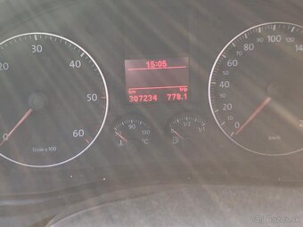VW Golf V - 6