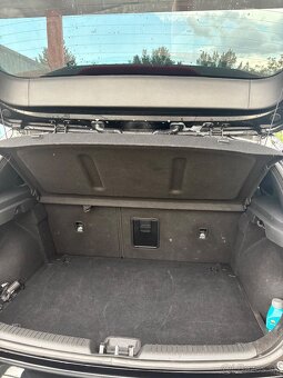 Predam hyundai i30 1.6 nafta - 6
