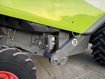 Sklízecí mlátička Claas Lexion 560, žací lišta V750 Vario, d - 6