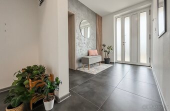 Rodinný dom s dvojgarážou v Špačinciach - 6