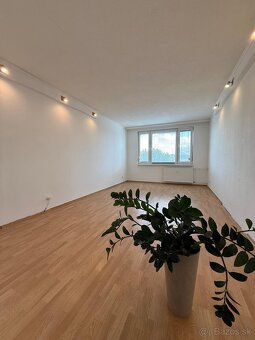 3-izbový byt s balkónom na sídlisku F - 6