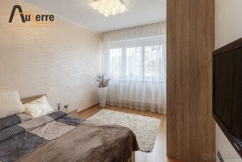 Priestranný 3-izbový byt v Starom Meste - Bratislava - 6