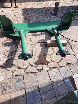 Predám zadnú vzperu na traktor Zetor - 6