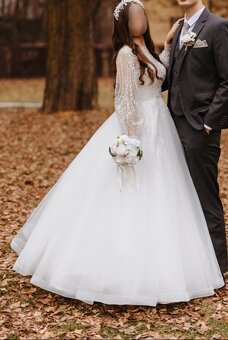 Biele nadýchané svadobné šaty - 6