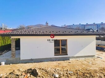 VILLA PARK HUMENNÉ – MODERNÉ BUNGALOVY S NADŠTANDARDNÝM PREV - 6