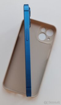 iPhone 13 128 GB modrý - 6
