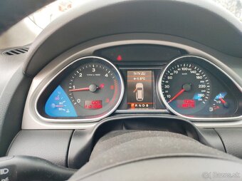 Audi Q7 3,0tdi s-line - 6