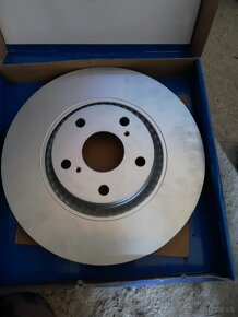 Toyota Avensis T27 - 6