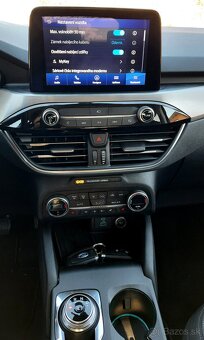 Predám  Ford Kuga 2.5 Duratec PHEV 225k Titanium CVT - 6