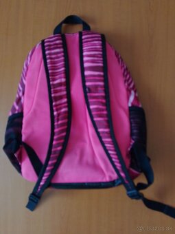 Praktický ľahučký batoh Nike - 6