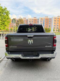 Dodge RAM 1500 Laramie—5.7 V8 HEMI—2020–KŮŽE—95.000km - 6