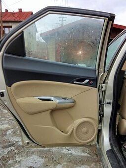 Auto na nahradne diely - 6