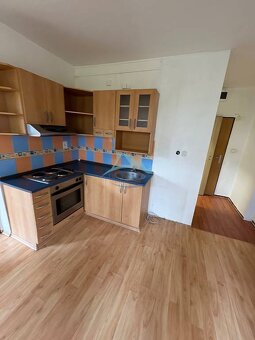 Jedno izbový byt Sahy - 6