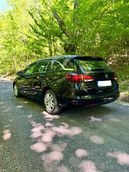 Opel astra sports tourer - 6