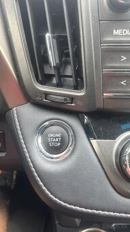 TOYOTA RAV 4 2.2 DID.AUTOMAT. - 6