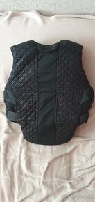 Predam jazdecke vesty - 6