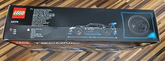 Predam LEGO Lechnic 42176 Pretekárske auto - 6