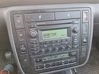 VW SHARAN 1,9TDI 85KW 4X4 MOTION 7 MIESTNE - 6