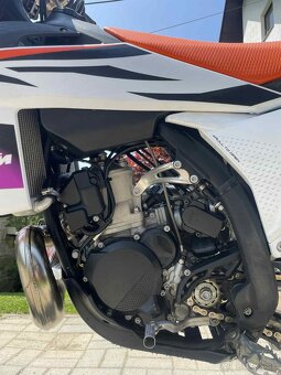 KTM SX 300 (2024) – výborný stav - 6