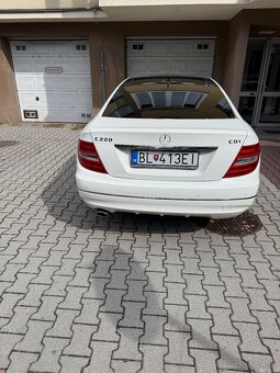 Mercedes-Benz C220 CDI - 6