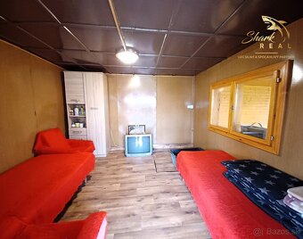 Záhrada s chatkou na okraji mesta / Levice. - 6