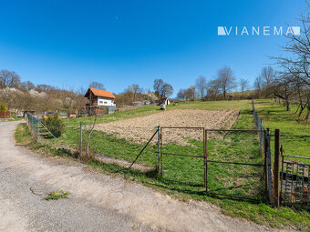 IBA U NÁS Ponúkame 2 slnečné pozemky, Mikušovce - 6