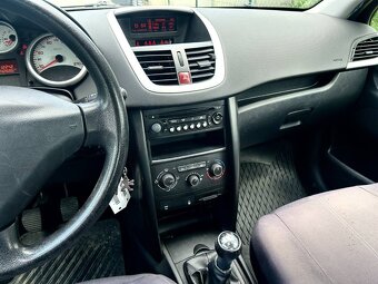 📍Peugeot 207 1.4 Benzín Active📍142 686 km📍Klimatizácia - 6