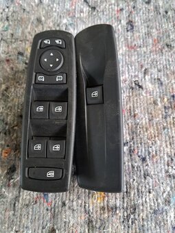 Díly z Renault Laguna III GT - 6