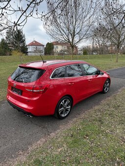 Kia Ceed Combi SW 1.6 CRDI 100Kw GT- LINE - 6