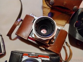3 fotoaparáty Praktica a 3 objektívy Flektogon Tessar a.. - 6