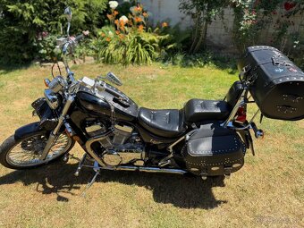Suzuki Intruder VS800 - 6