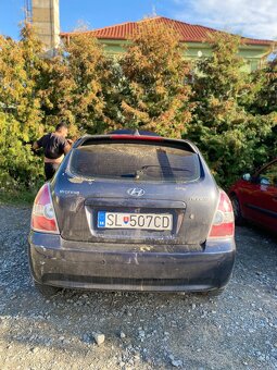 Hyundai accent 1.5 - 6