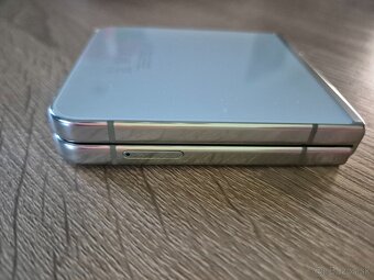 Predám Samsung Z flip 5, 8gb/512gb, zelený - 6