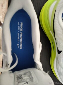 Nike Air Zoom - 6