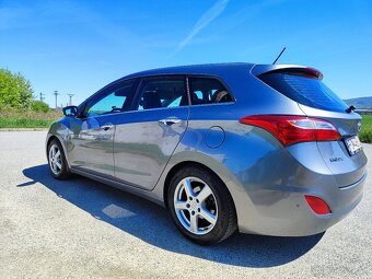 Hyundai i30 CW Kombi 1.6i GDI 16V DOHC Style možná výmena - 6