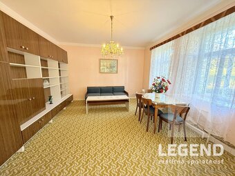 Jedinečná usadlosť 8i+2 vo Vrzavke - 12.642m2, hosp. budovy - 6