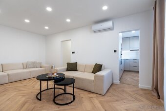 NA PREDAJ ZREKONŠTRUOVANÝ 3-IZBOVÝ BYT NA ULICI VÝSTAVBY, KO - 6