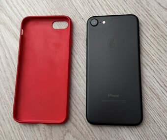 Predám iPhone 7, farba tmavá šedá, 32 GB - 6