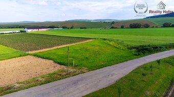Rovinatý pozemok 910m2, Medzany, 11km od Prešova - 6